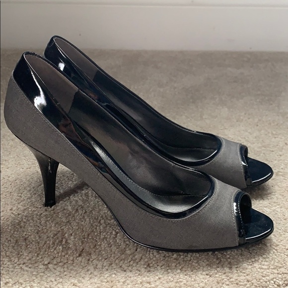 Bandolino Shoes - Bandolino black and grey pumps